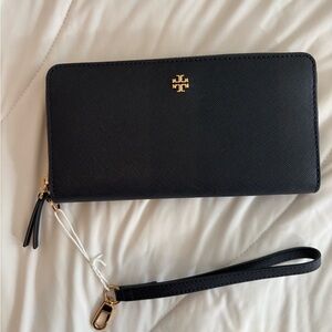 Tory Burch Wallet/Wristlet. MWT. Navy.